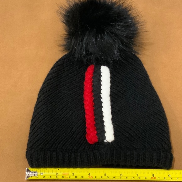NWOT NORLA CANADA Black and Red Accessories with Style and Functionality main image 6